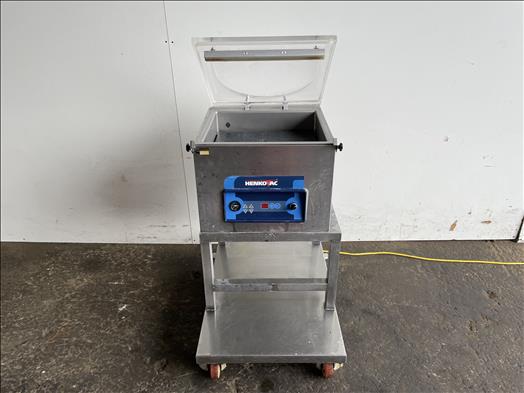 Vacuum packer