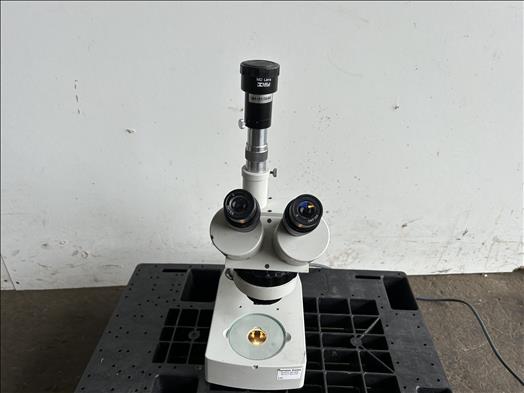 Microscope