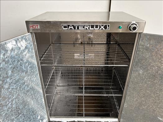 Heated cabinet