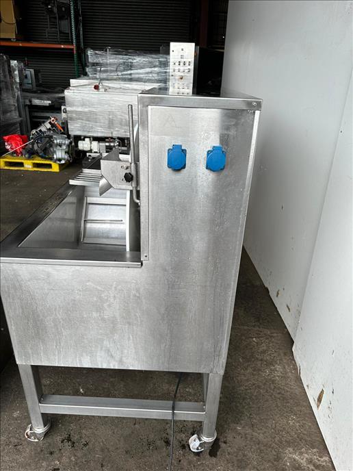 Moulding machine