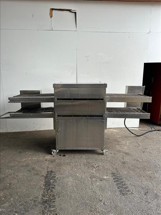 Conveyor grill