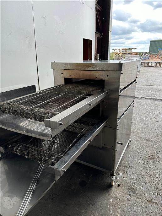 Conveyor grill