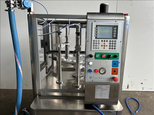 Rotary filling machine