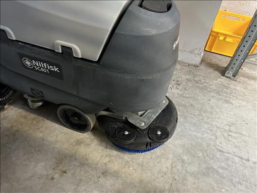 Prof scrubber dryer