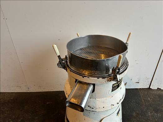 Vibratory sieve