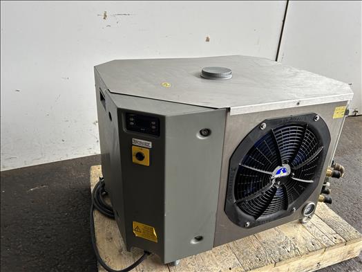 Water chiller