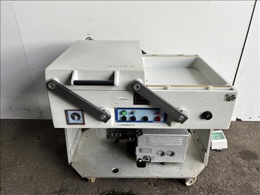 Swing top vacuum packer