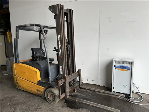 Forklift truck