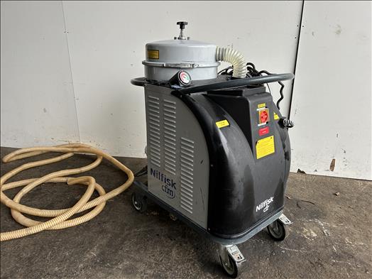 Industrial vacuum cleaner