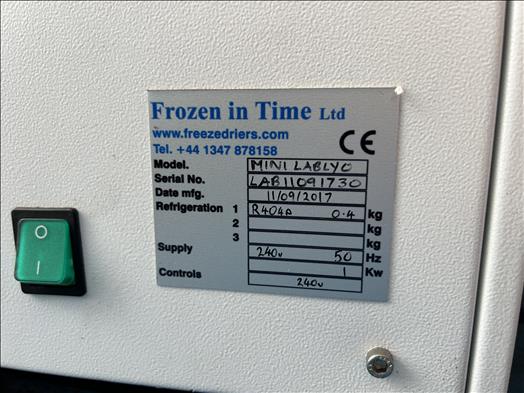 Freeze dryer