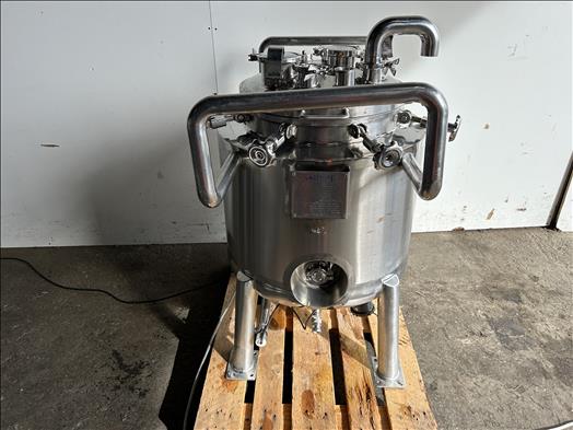 High shear mixing tank