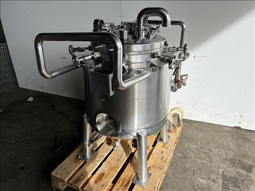 High shear mixing tank