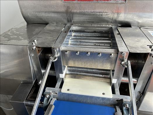 Automatic pasta sheeter