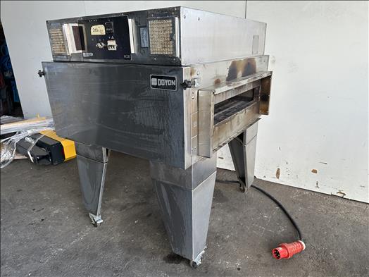 Pizza oven