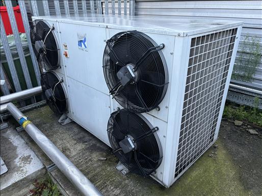 Low noise condensing unit