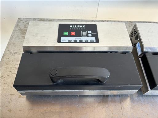 Vacuum sealer