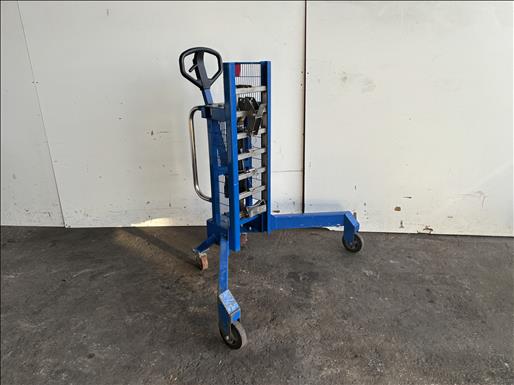 Corner drum lifting trolley