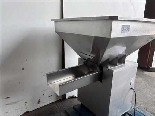 Vibratory feeder