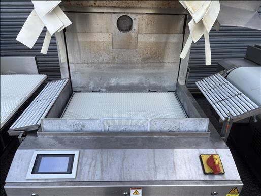 Vacuum chamber packaging line