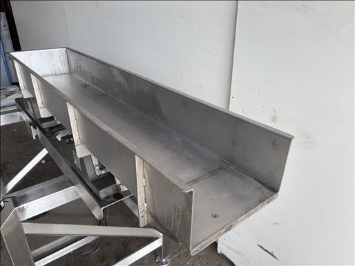 Vibratory conveyor