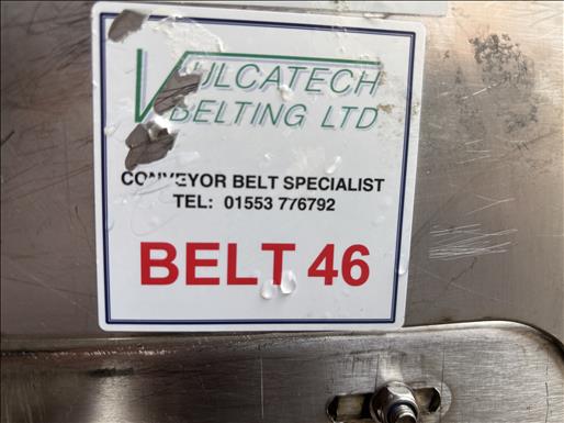 Flighted elevator conveyor