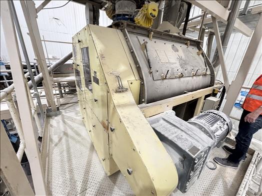 Twin shaft paddle mixer