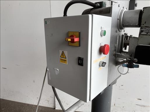 Sack stitcher machine