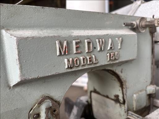 Sack stitcher machine