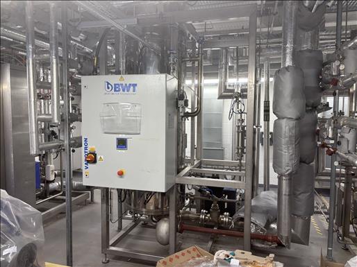 Pure steam generator