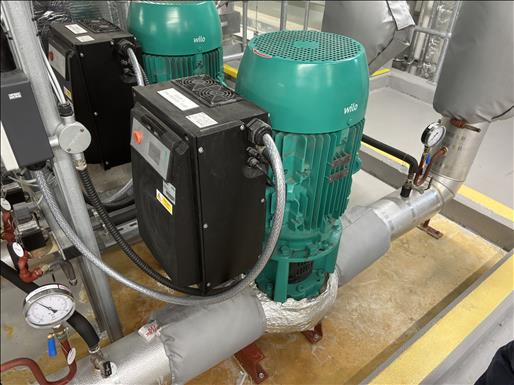 Glanded centrifugal pump