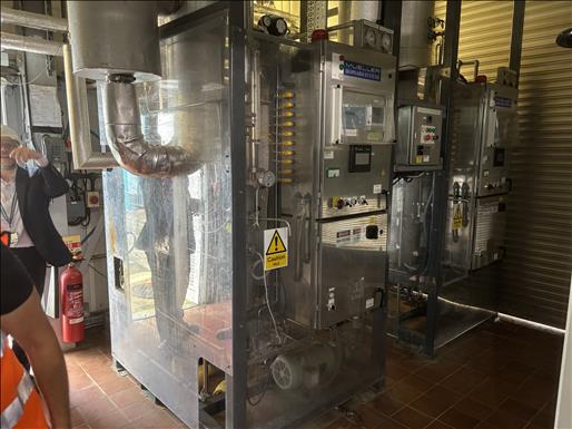 Pure steam generator