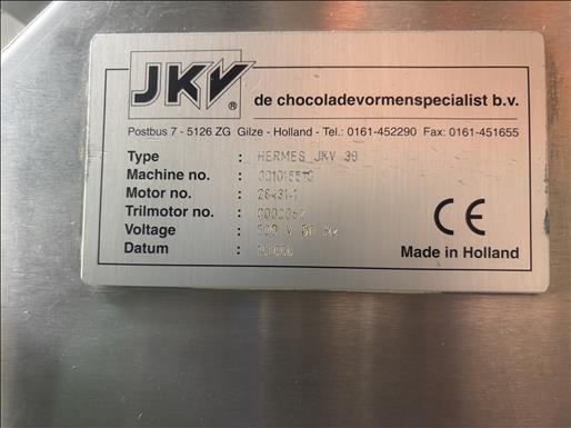 Chocolate tempering machine