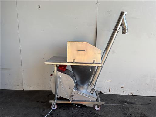 Mobile screw elevator