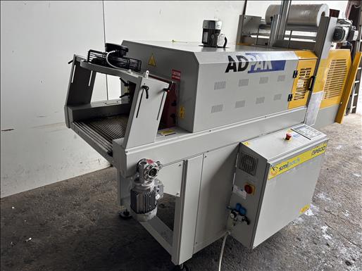 Monoblock semi auto shrink wrapper with sealing bar