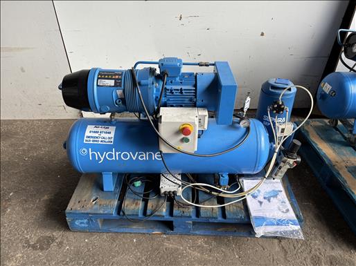 Rotary vane air compressor