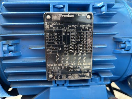 Rotary vane air compressor