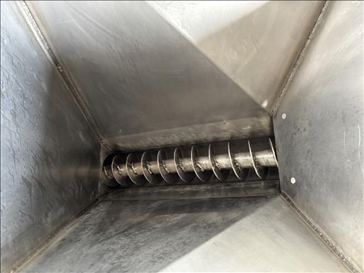 Elevator screw conveyor