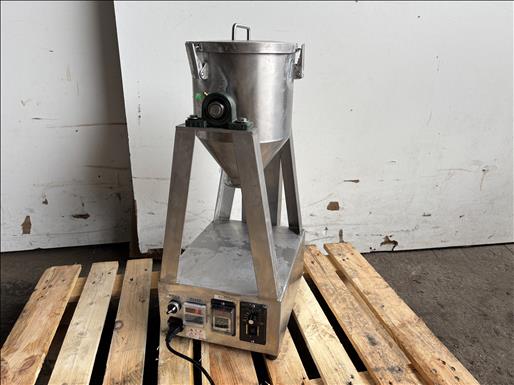 Tabletop drum blender