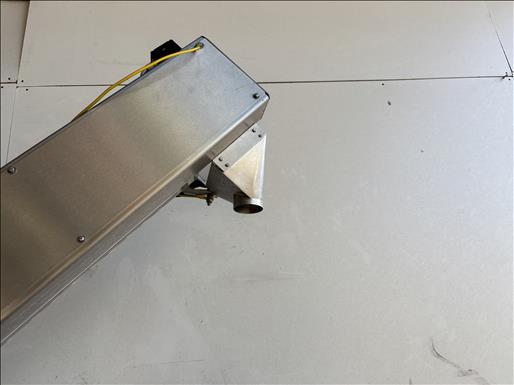 Flighted elevator conveyor