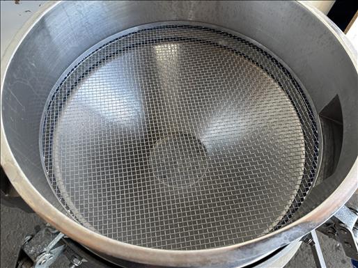 Vibratory sieve