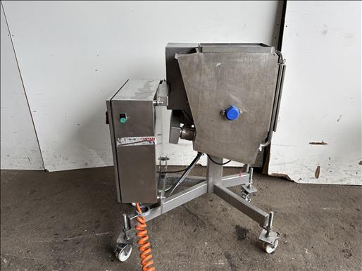 Heated butter pump