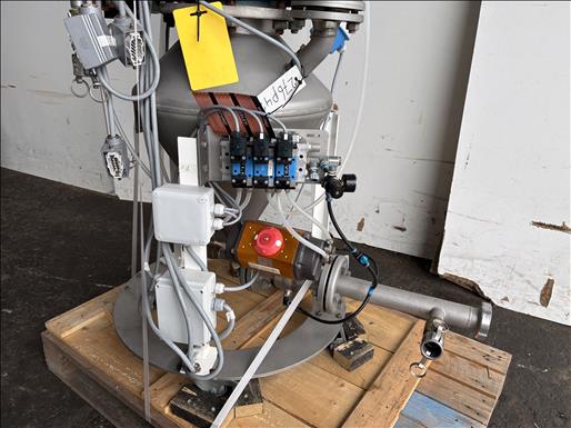 Pneumatic conveying system