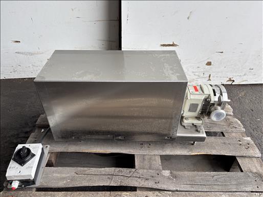 Lobe pump