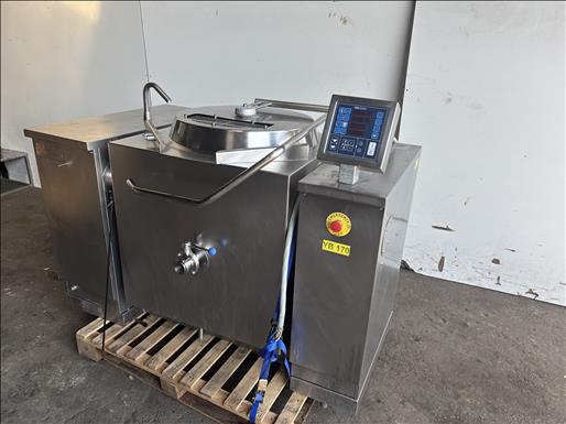 Electric steam jacketed mixing vessel