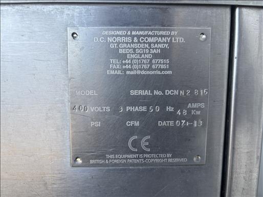 Electric steam jacketed mixing vessel