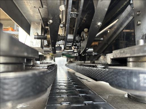 Capping machine