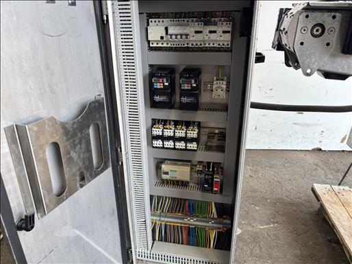 Capping machine