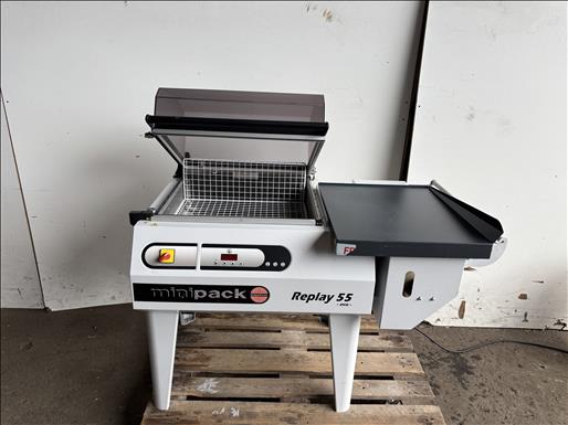 Shrink wrapping chamber machine