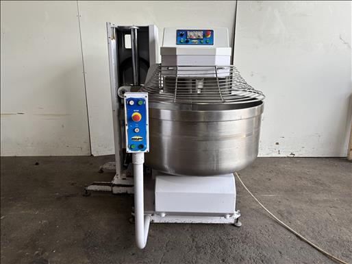 Self Tilting Bowl Mixer