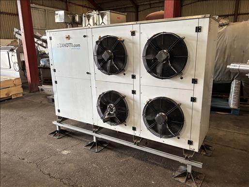 Horizontal condensing unit